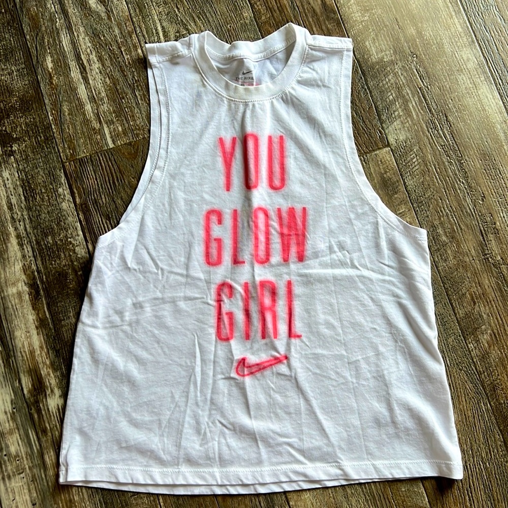 Women’s Nike Athletic Cut Sleeveless Tee